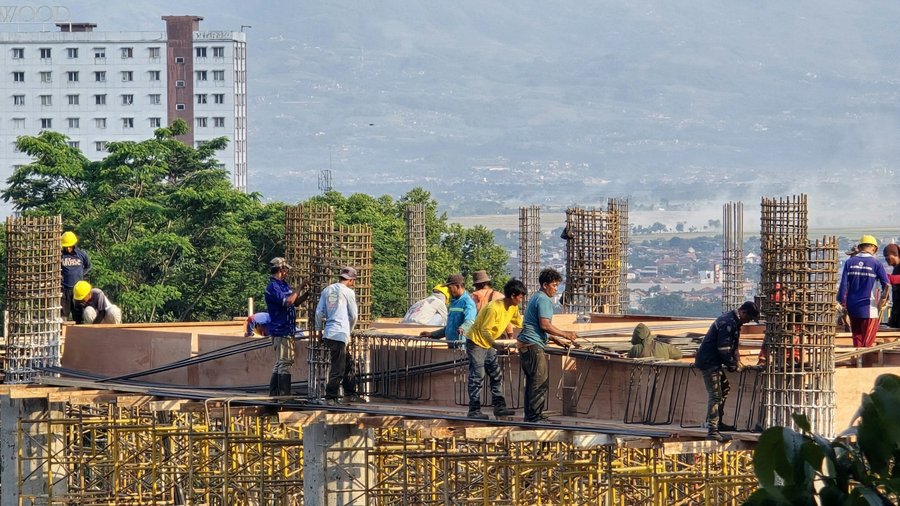 Equipe sur un chantier de construction